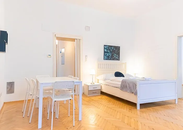 Deluxe 3Br Apt. Wiener Stadthalle - Suitable For Longstays