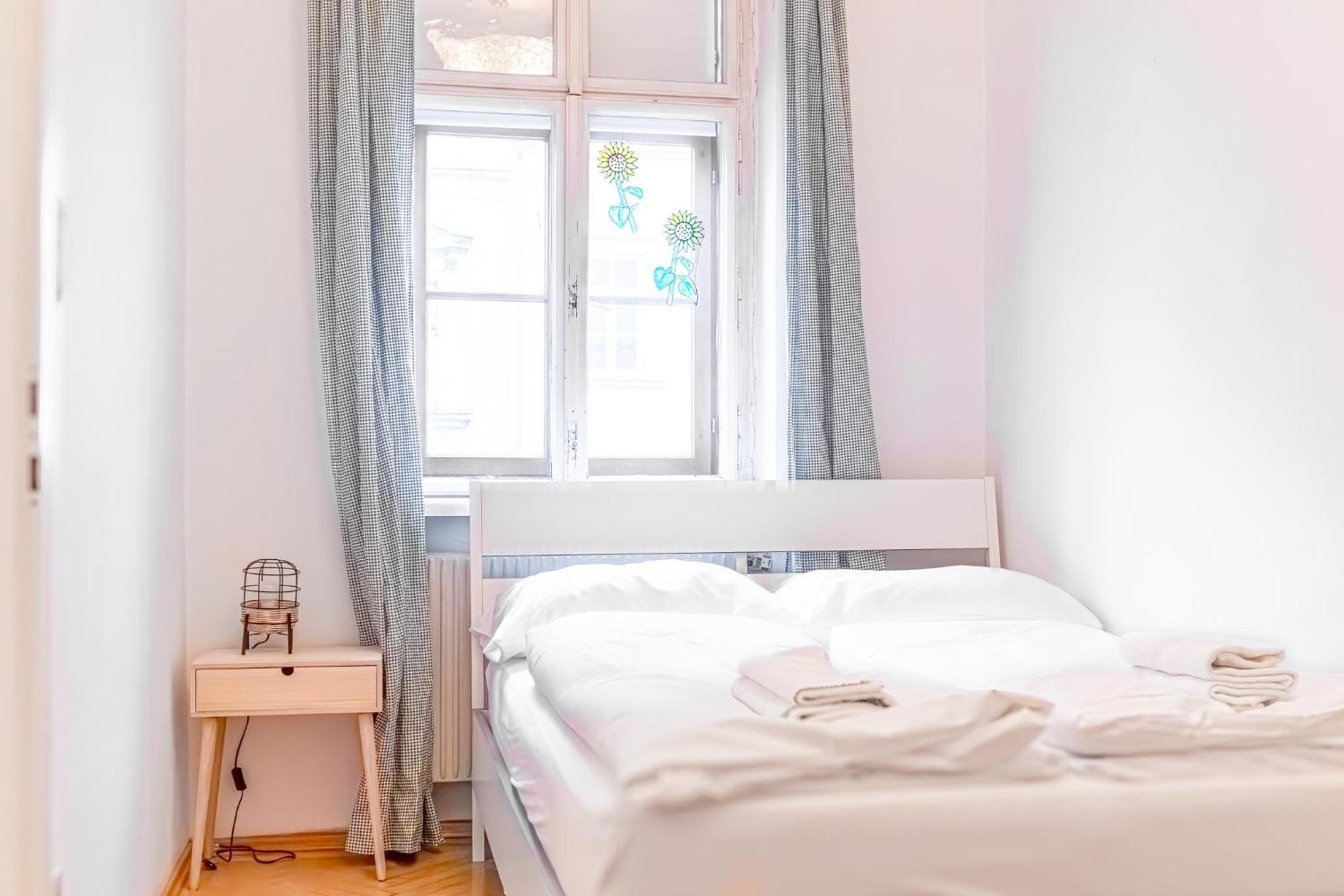 Deluxe 3br Apt. Wiener Stadthalle - Suitable For Longstays * Wenen